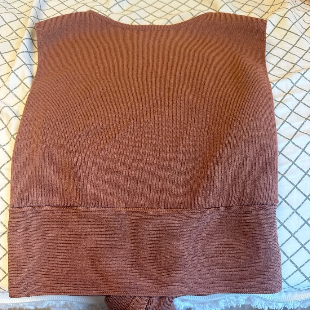 Brown target tank 🤎